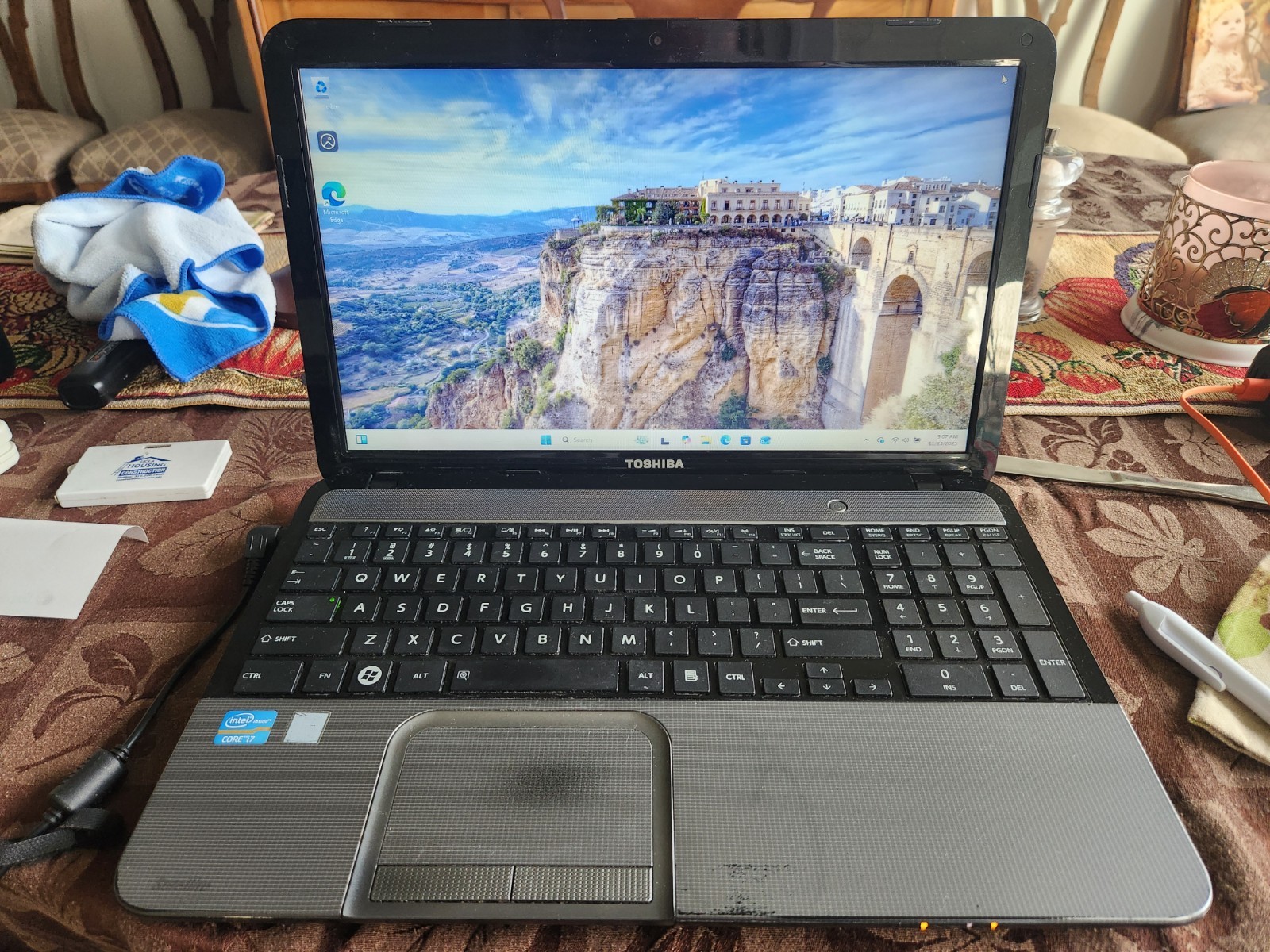 15.5″ Toshiba Satellite L855 Laptop Intel Core i7 2.40GHz 6GB DDR3 700GB Win 11