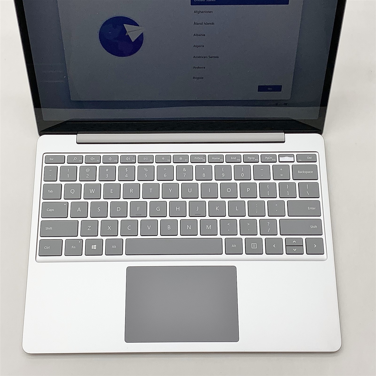 Microsoft Surface Laptop Go Intel i5 1035G1 1.0GHZ 12.4″ 16GB 256GB Windows 11