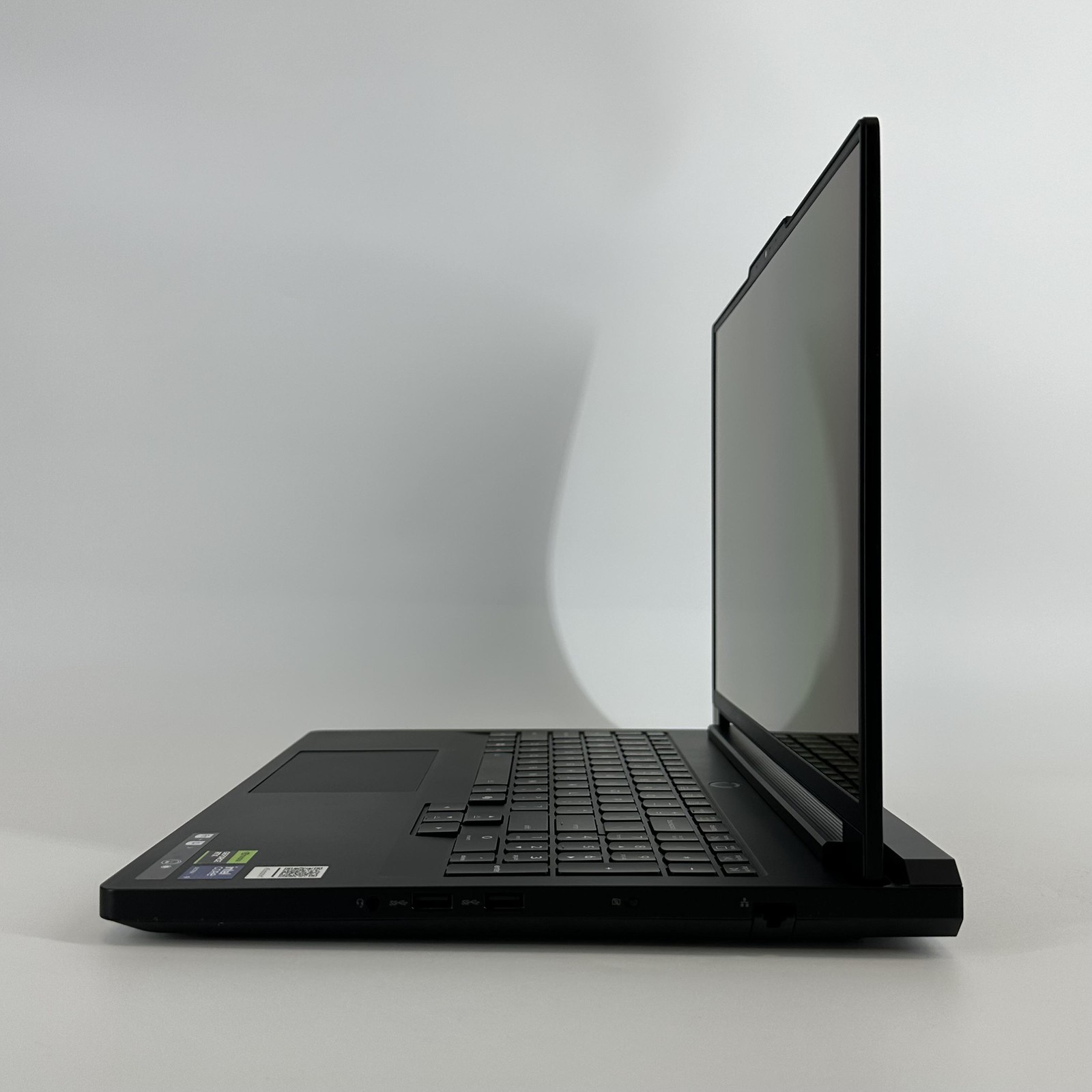 Lenovo Legion Pro 7i Gen 10 16 QHD+ 2.4 GHz Ultra 7 255HX 32GB 2TB RTX 5070 Ti