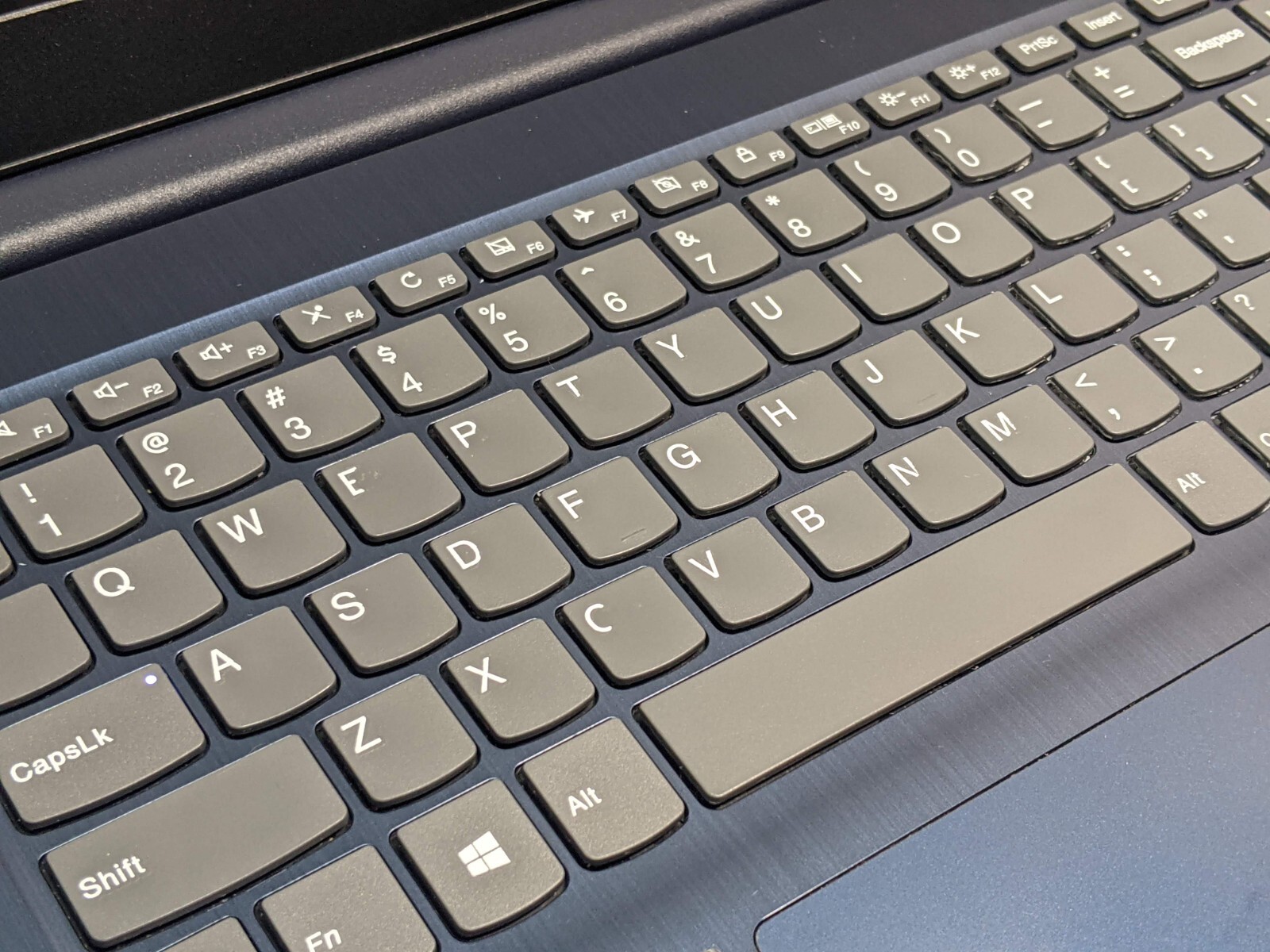 Lenovo IdeaPad 3 15IML05 15.6″ 1366×768 TOUCH i3-10110U 2.1GHz 8GB 256Gb +PowrAd