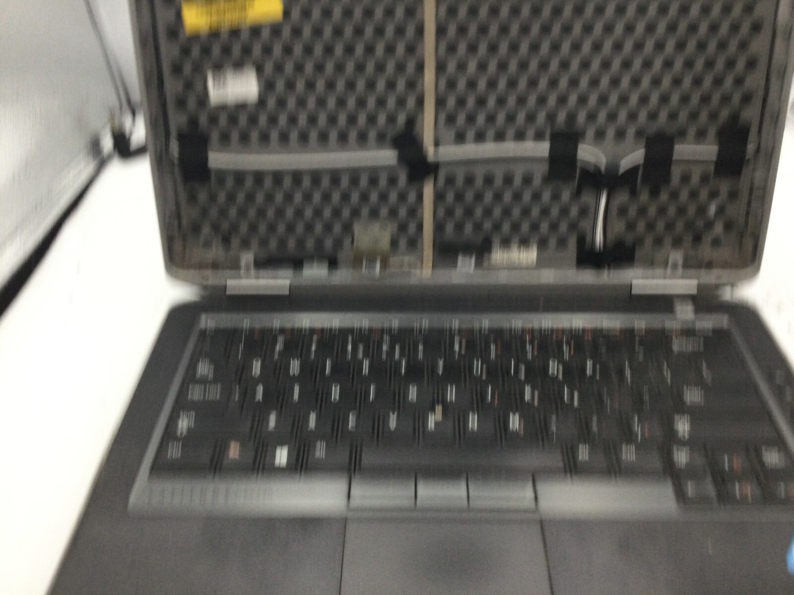 DELL LATITUDE E6330 – FOR PARTS – INTEL I5 – NO RAM – 13″ – READ DESCRIPTION -BB