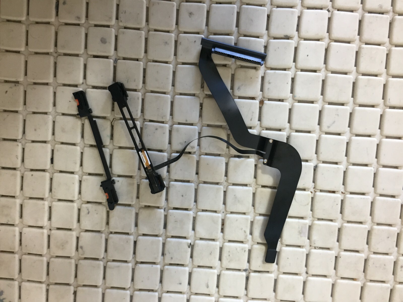 Apple MacBook Pro 13″ A1278, Mid 2012 CADDI SATA CONNECTOR