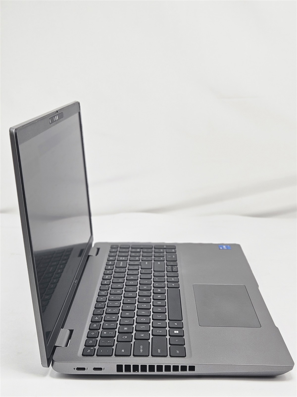 Dell Precision 3571 i5-12600H 16GB RAM 256GB SSD 15.6″ P104F No OS Gray