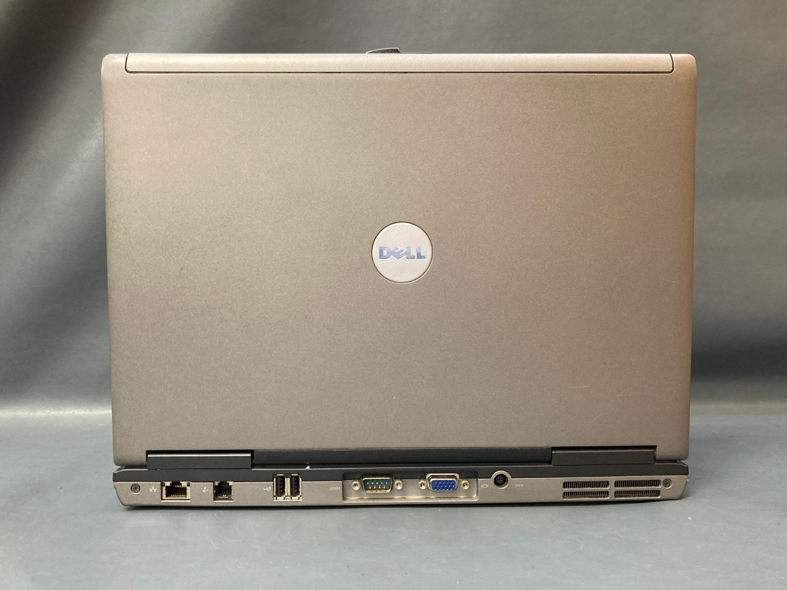 Dell Latitude D630 Intel Core 2 Duo 2.20GHz 2GB RAM 14″ Laptop (NO HDD/OS)