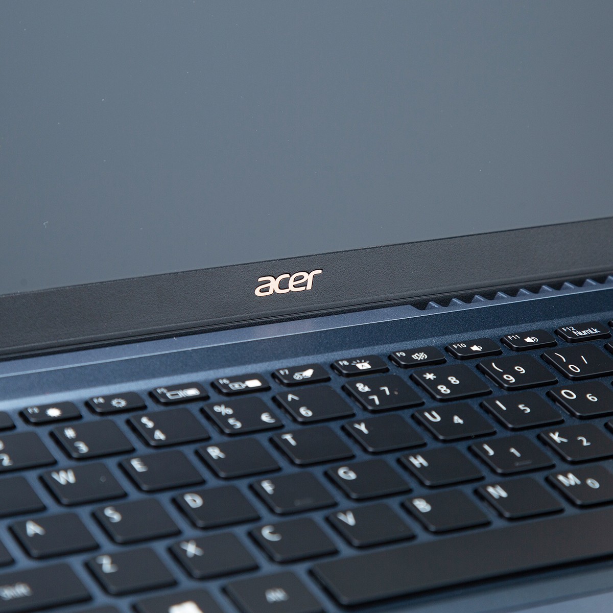 ACER 14″ SWIFT 3X NOTEBOOK (BLUE) – SKU#1490072