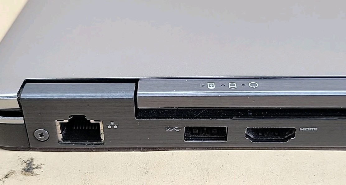 Dell Latitude E7240, Intel Core i7-4600U @ 2.1GHz, 4GB RAM, NO SSD, NO OS