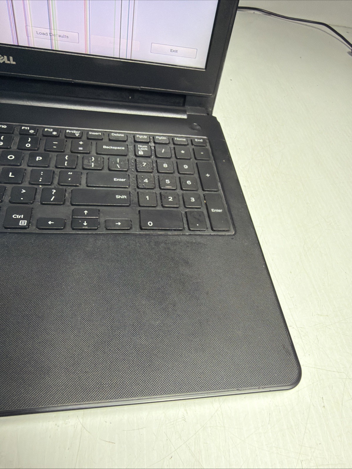 Dell Inspiron 3558 15″ Laptop i3-5015u 4gb Ram No Drives Boots Bios