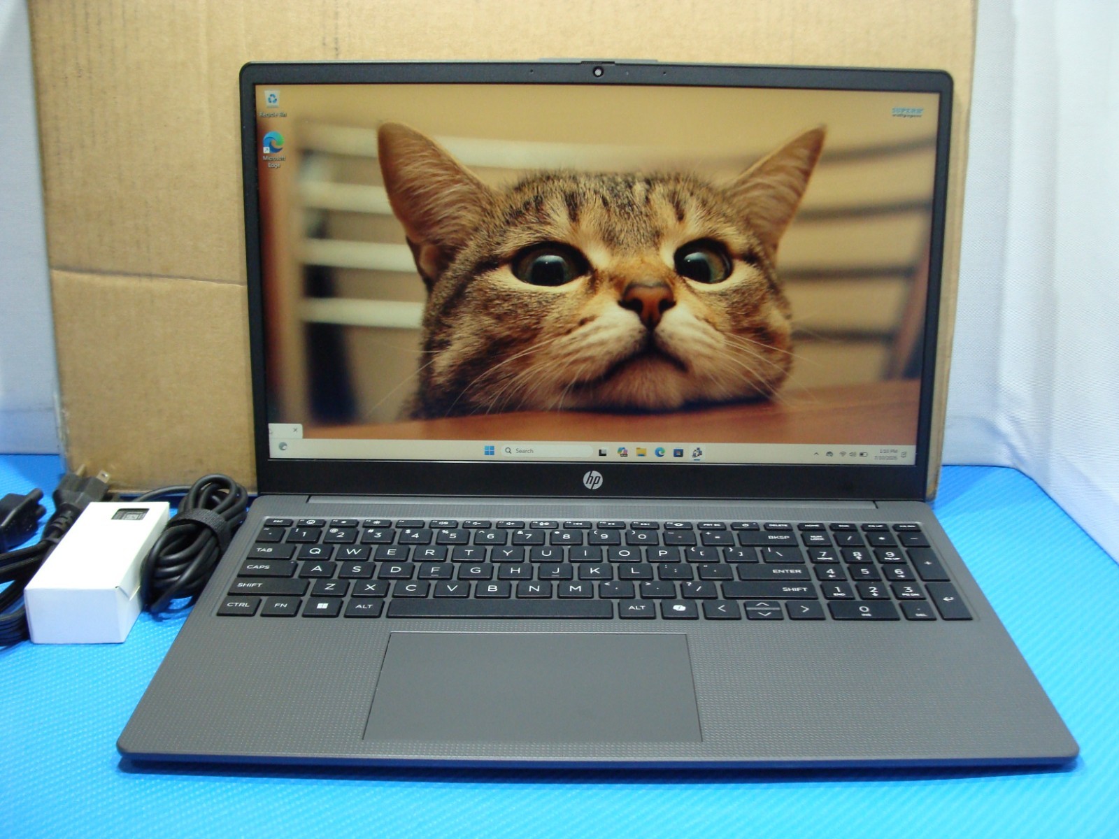 HP 255R G10 15.6″ FHD AMD RYZEN 7 7735U 2.6GHz 16GB 512GB SSD Win 11Pro +Charger