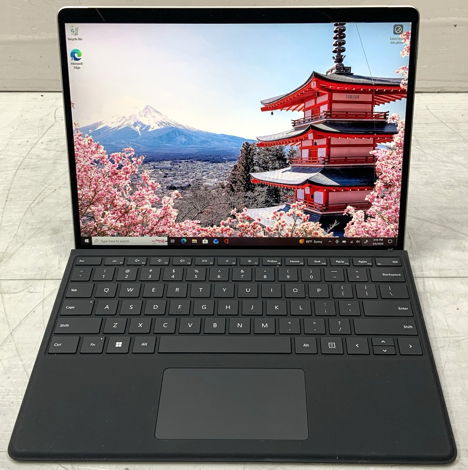 Microsoft Surface Pro 8 (1983) | Intel i7-1185G7 16GB DDR4 512GB SSD w/ Keyboard