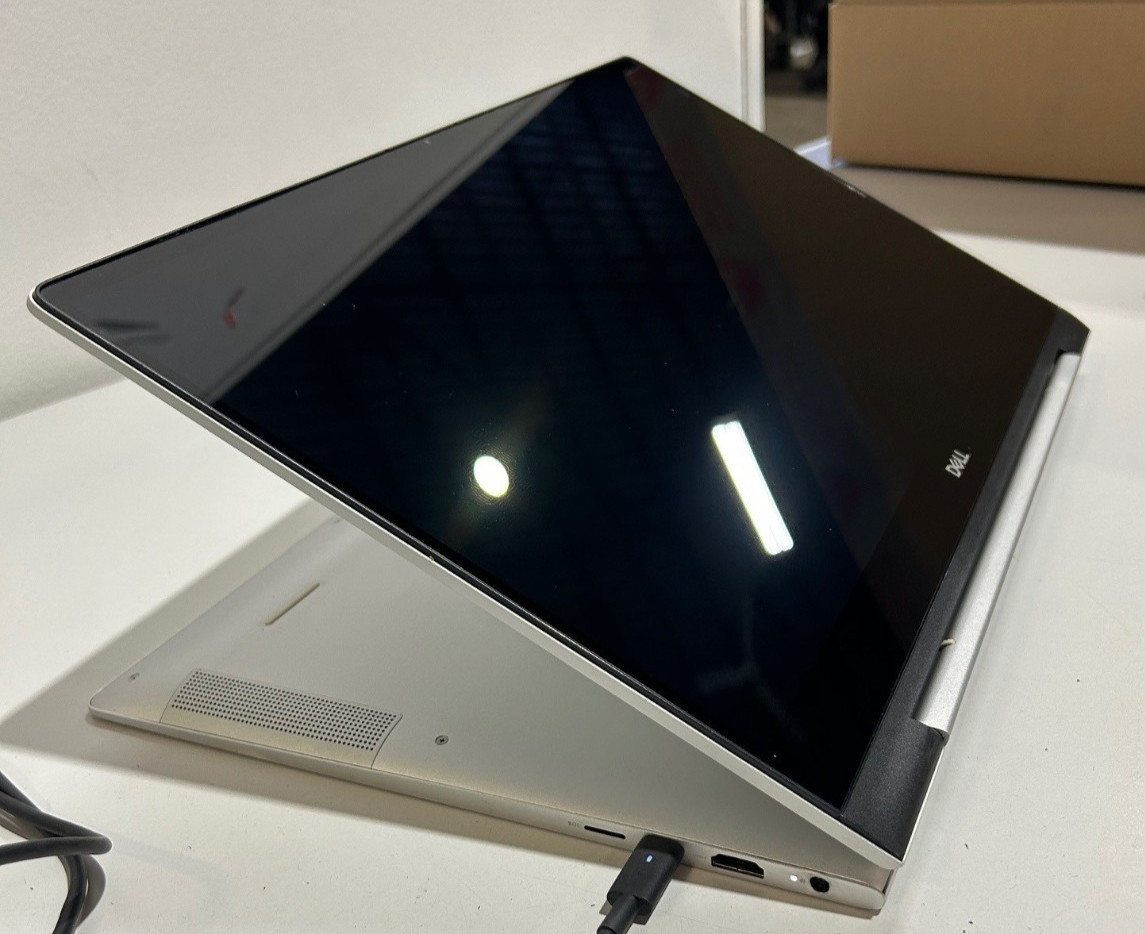 Dell Inspiron 17.3″ FHD 7791 2-in-1 Laptop Win11H i7-10510U 16GB 512GBSSD NVIDIA