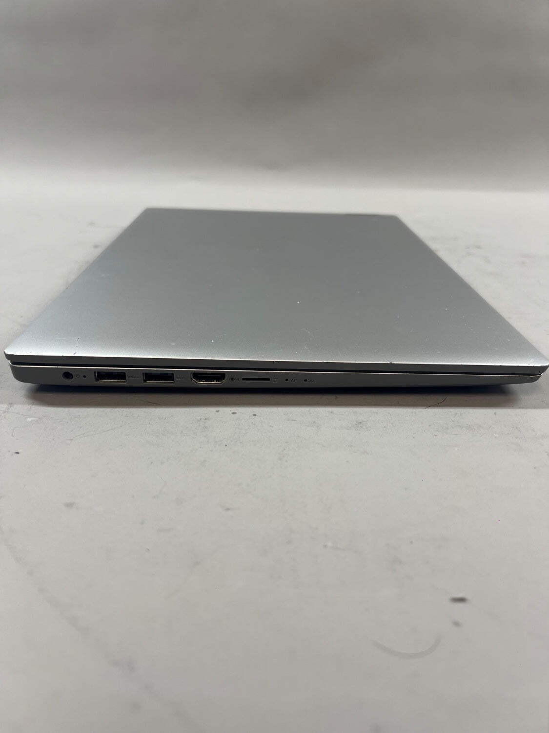 Lenovo ideapad slim 1 14AST-05 14″ A6-9220e 1.6GHz 4GB RAM 64GB SSD