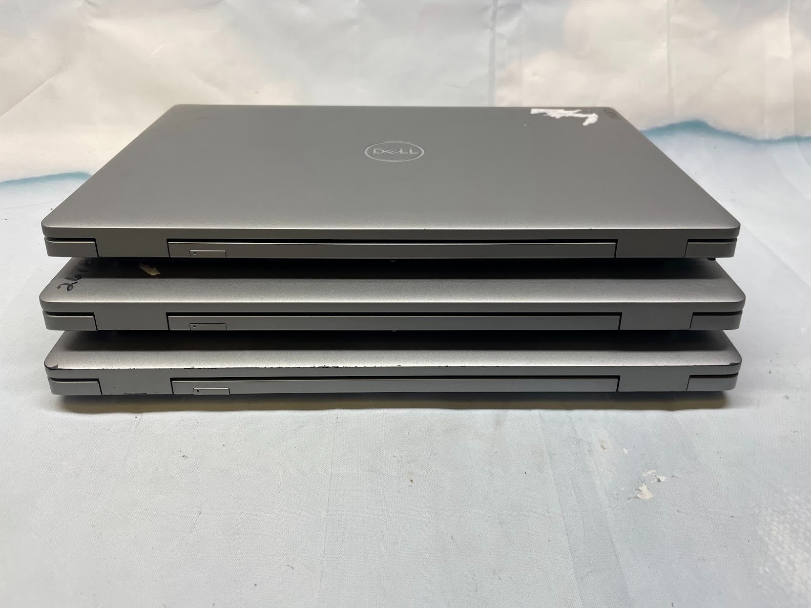 Dell Precision 3561 | i5 11400H | 16GB | Nvidia T600 4GB GPU | NO AC | NO DRIVE