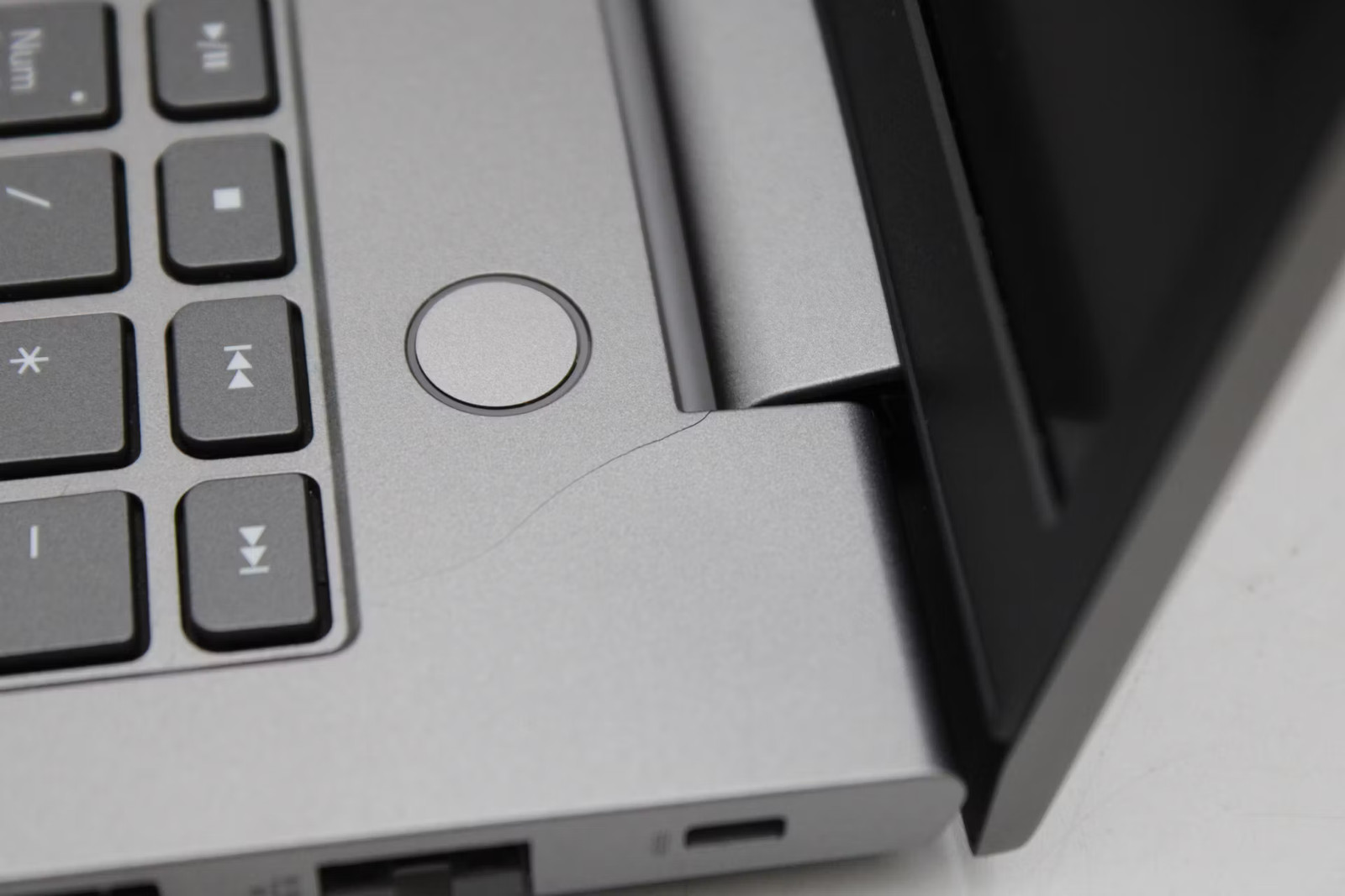 Lenovo ThinkBook 15 G4 IAP i5-1235U, 256GB NVMe, 16GB RAM