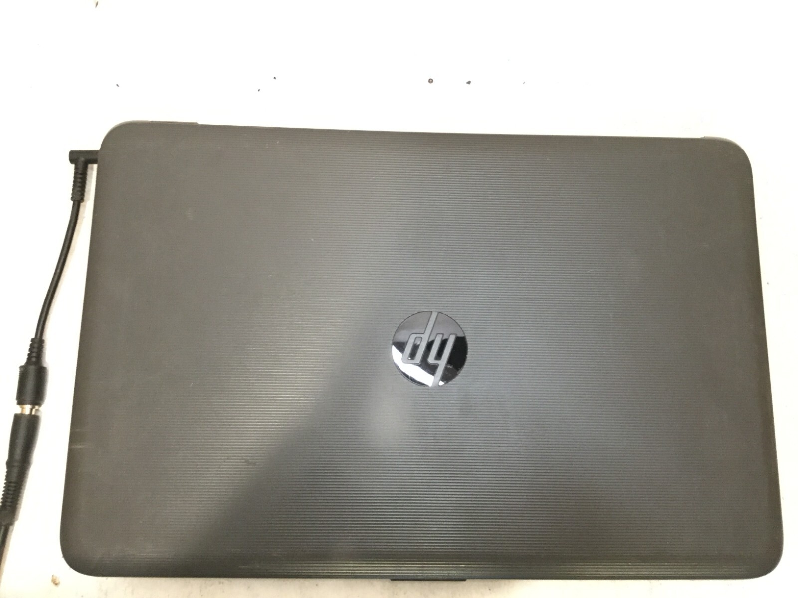 HP 250 G5 / Intel Core i3-6006U @ 2.00GHz / (NO BATTERY/MISSING PARTS!) -MR