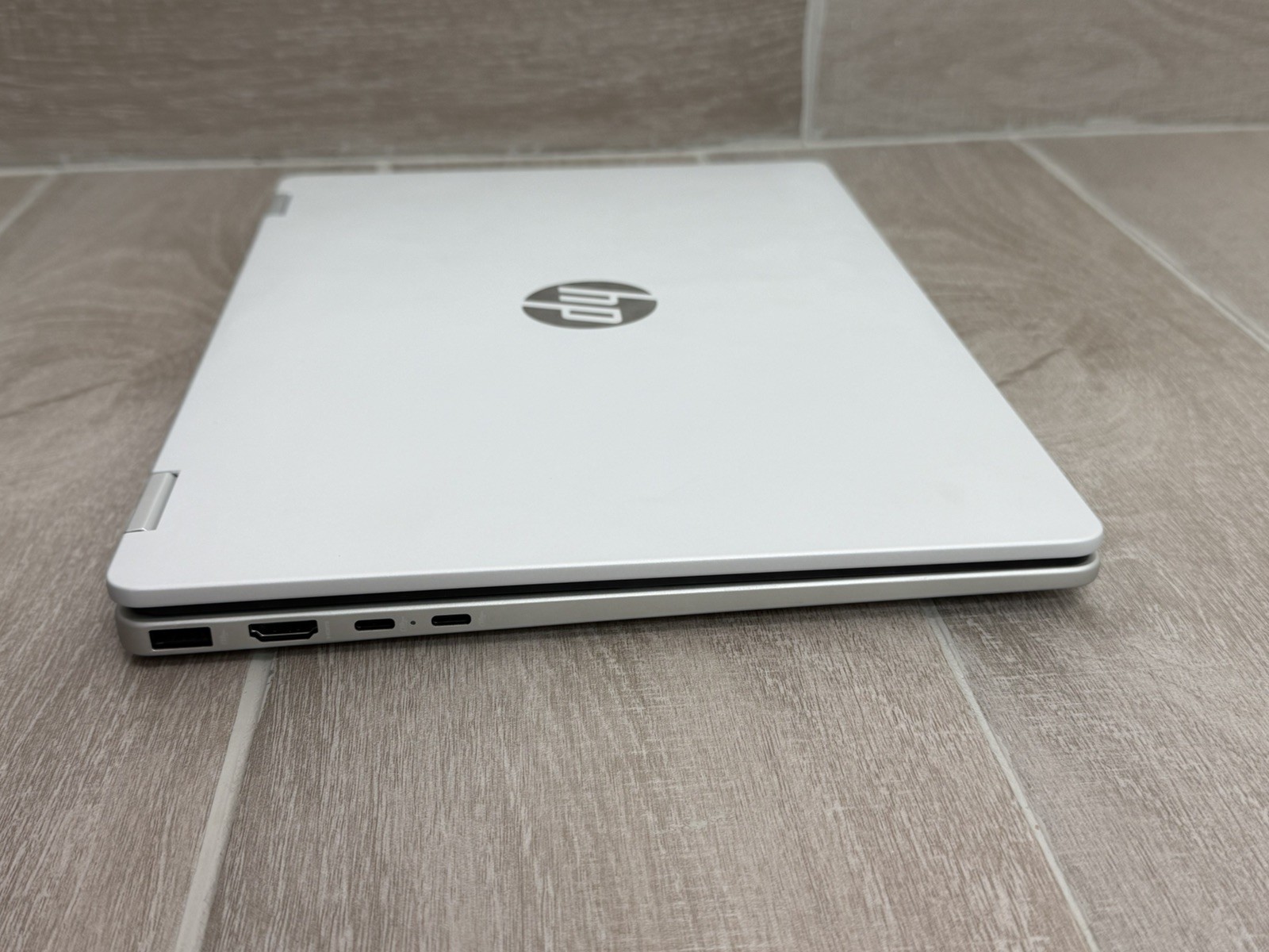 HP OmniBook 5 Flip 14″ Touch Laptop Core 5-120U 8GB RAM 512GB NVMe SSD Win-11