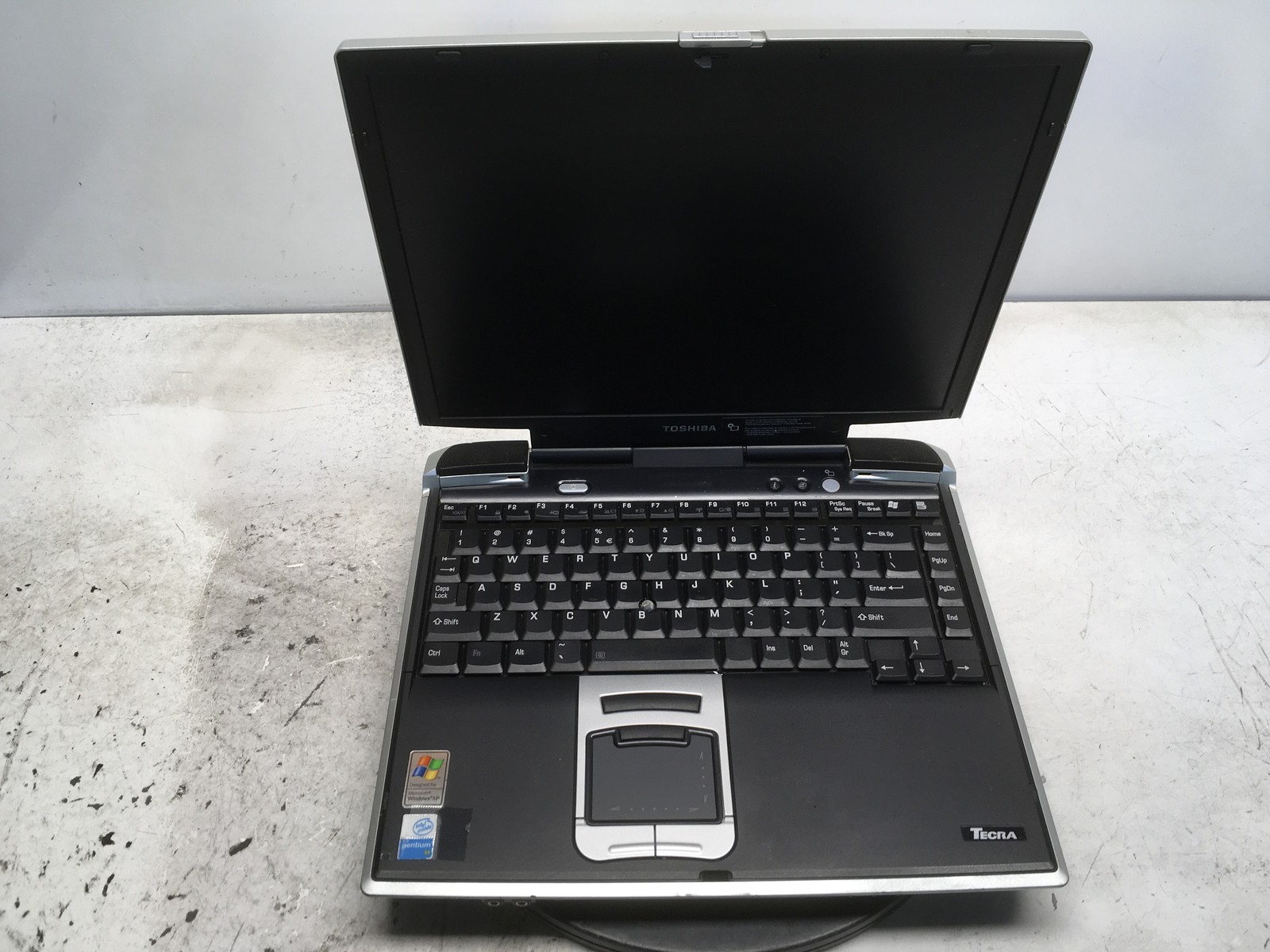 Toshiba Tecra M1 Intel Pentium M 1.4GHz 262 MB NO HDD No Batt