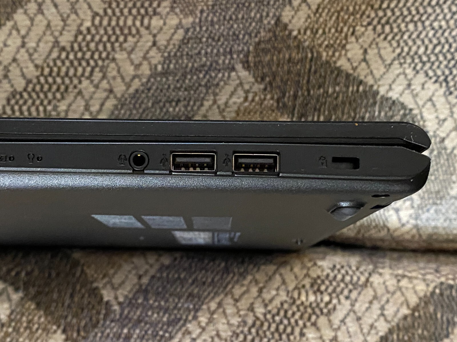 ASUS Vivobook 15.6″ FHD Laptop Intel 4-Core i5 1135G7 8GB RAM, 256GB SSD