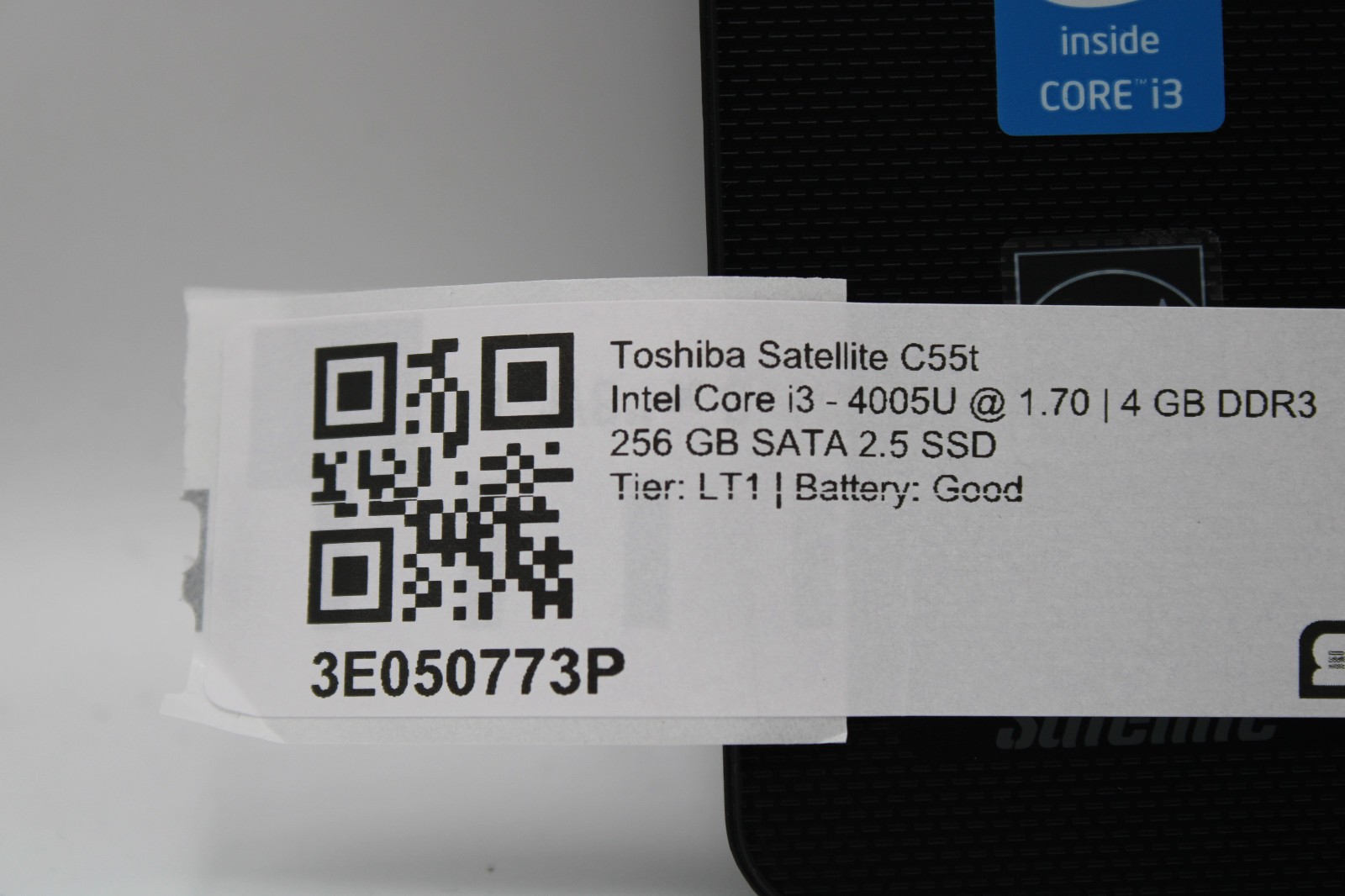 Toshiba Satellite C55t i3-4005U @ 1.7 GHz 4GB RAM 256GB SSD No OS