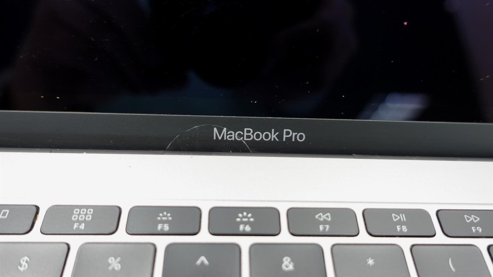 Apple MacBook Pro 2017 A1708 13.3″ Retina i5-7360U 8GB 128GB SSD Laptop