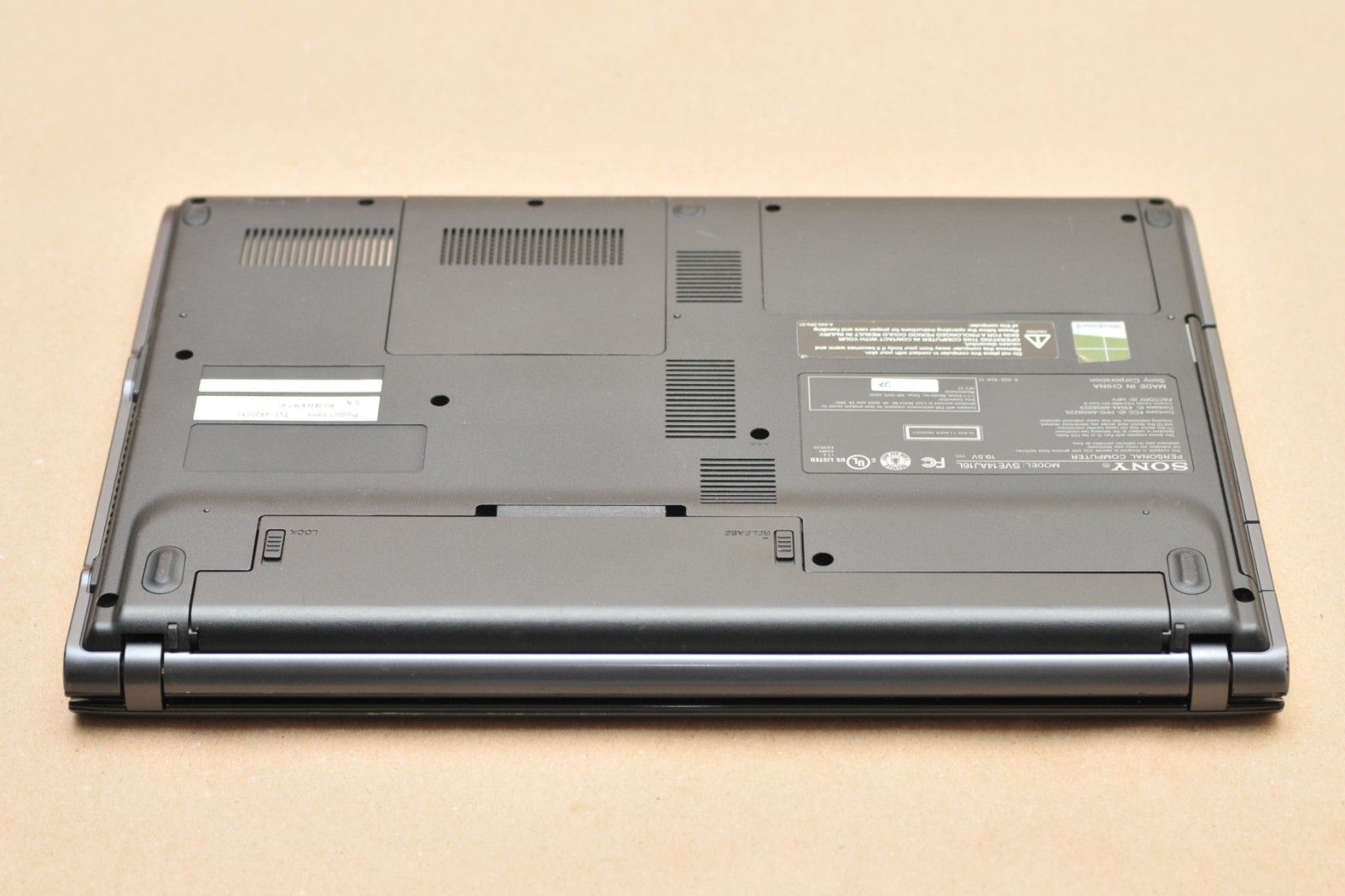 Sony VAIO SVE14A35CXH i5-3230M Intel HD 4000 1TB HDD 6GB RAM Windows 7