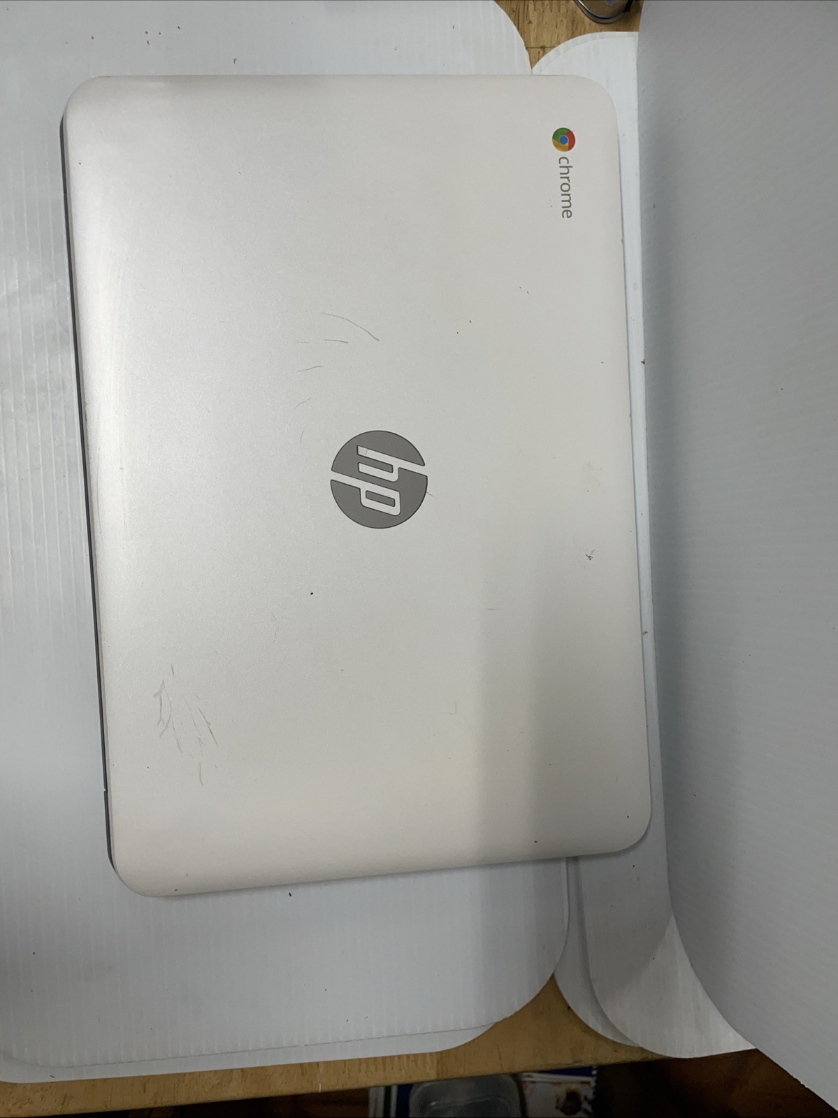HP Chromebook 14-ak013dx White 14″ Intel NO POWER CORD UNTESTED FOR PARTS ONLY