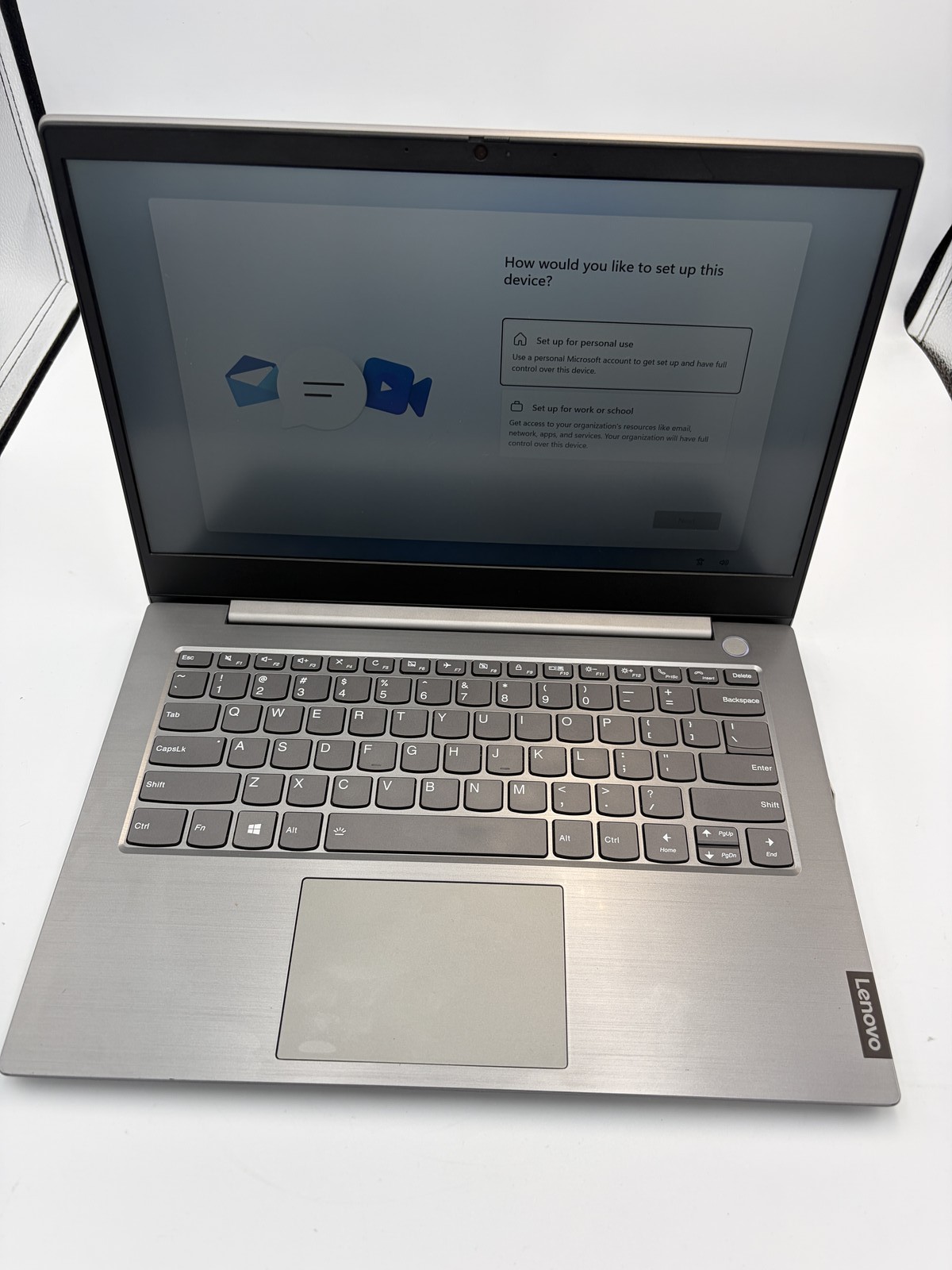 Lenovo ThinkBook 14 IIL (2019) Intel(R) Core(TM) i5-1035G1 @ 1.00GHz 16GB RAM 25