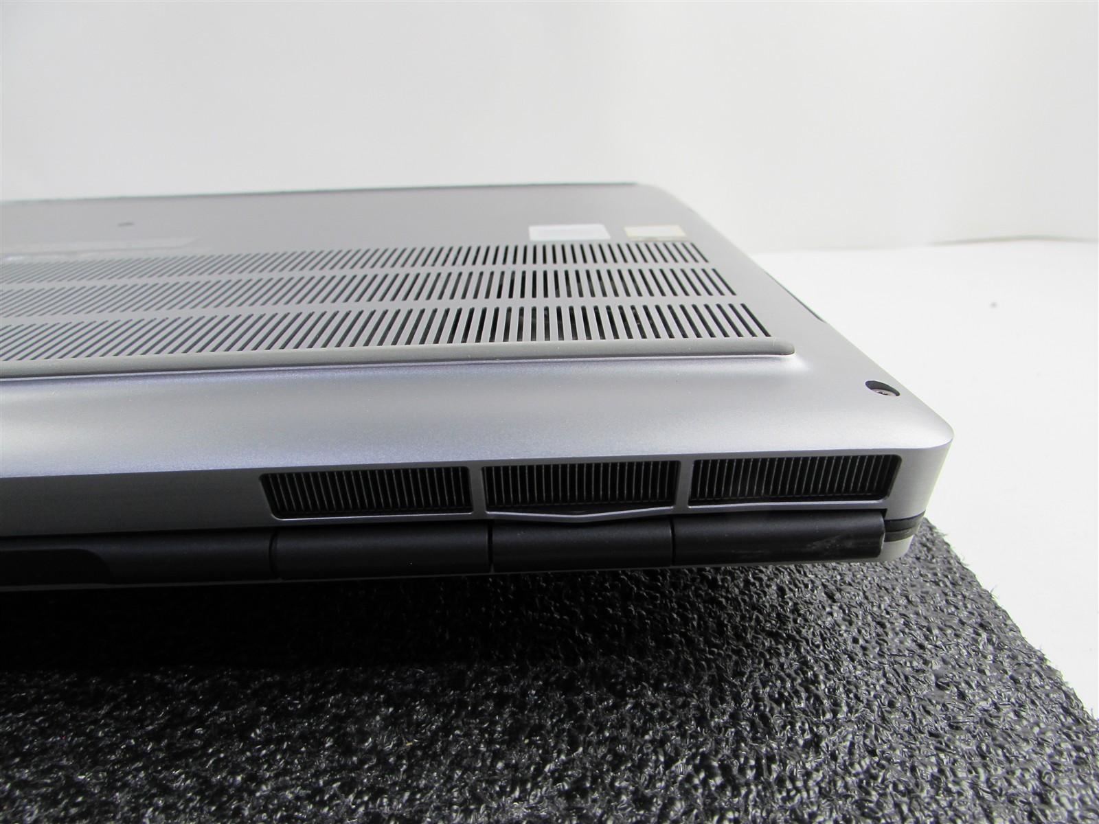 DELL PRECISION 7750 FHD CORE I7-10850H 1TB 32GB RAM RTX 4000 WIN 11 PRO NO BATT