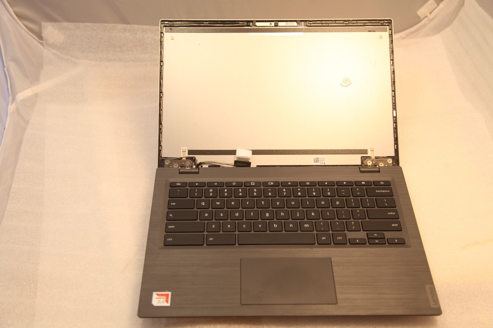 Lenovo Chromebook 14e AMD A4-9120C 1.6GHz 4GB 32GB eMMC Missing Screen AS IS