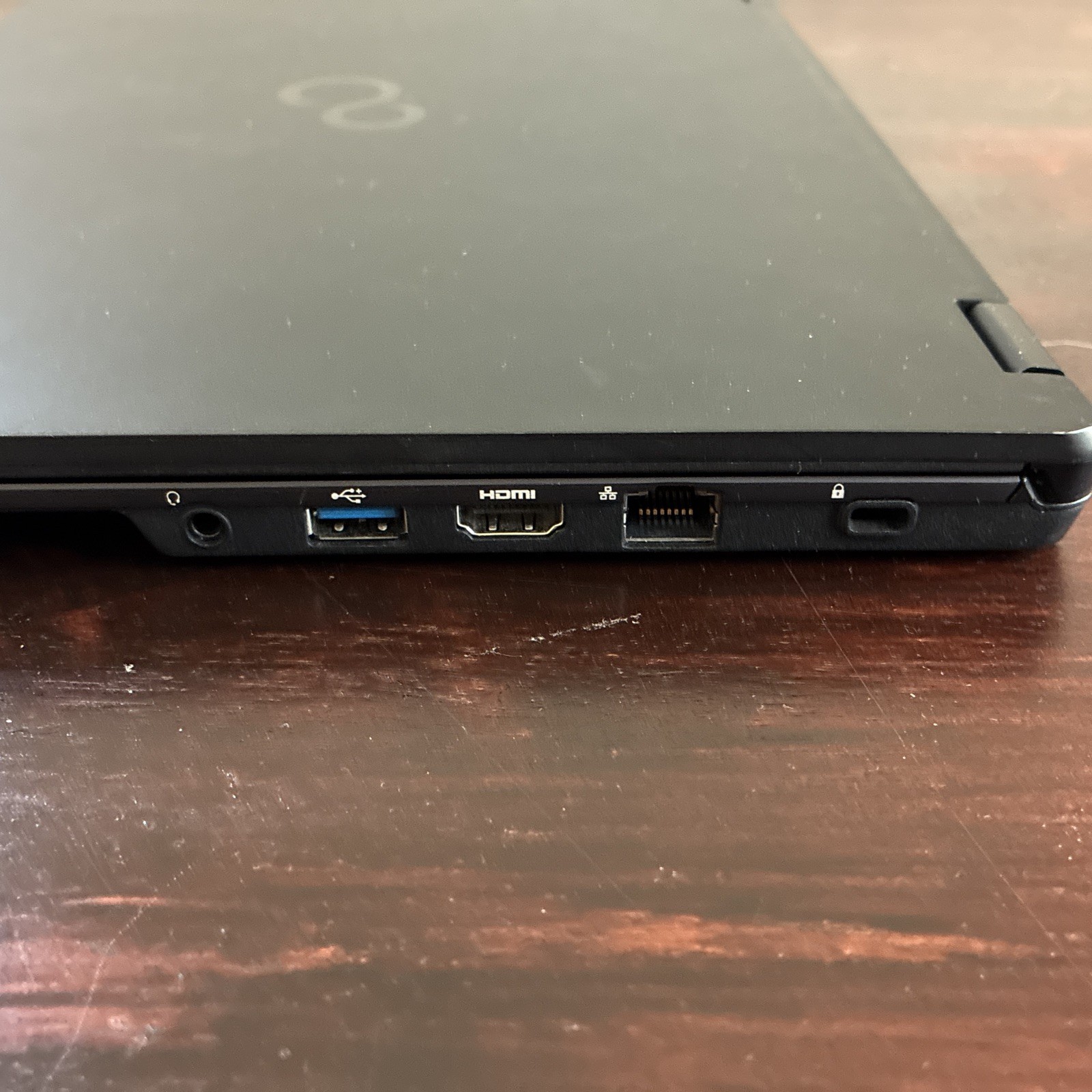 Fujitsu Lifebook U749 14″ i7-8665U 4.80GHz 16GB Ram – No SSD / Read Descrip