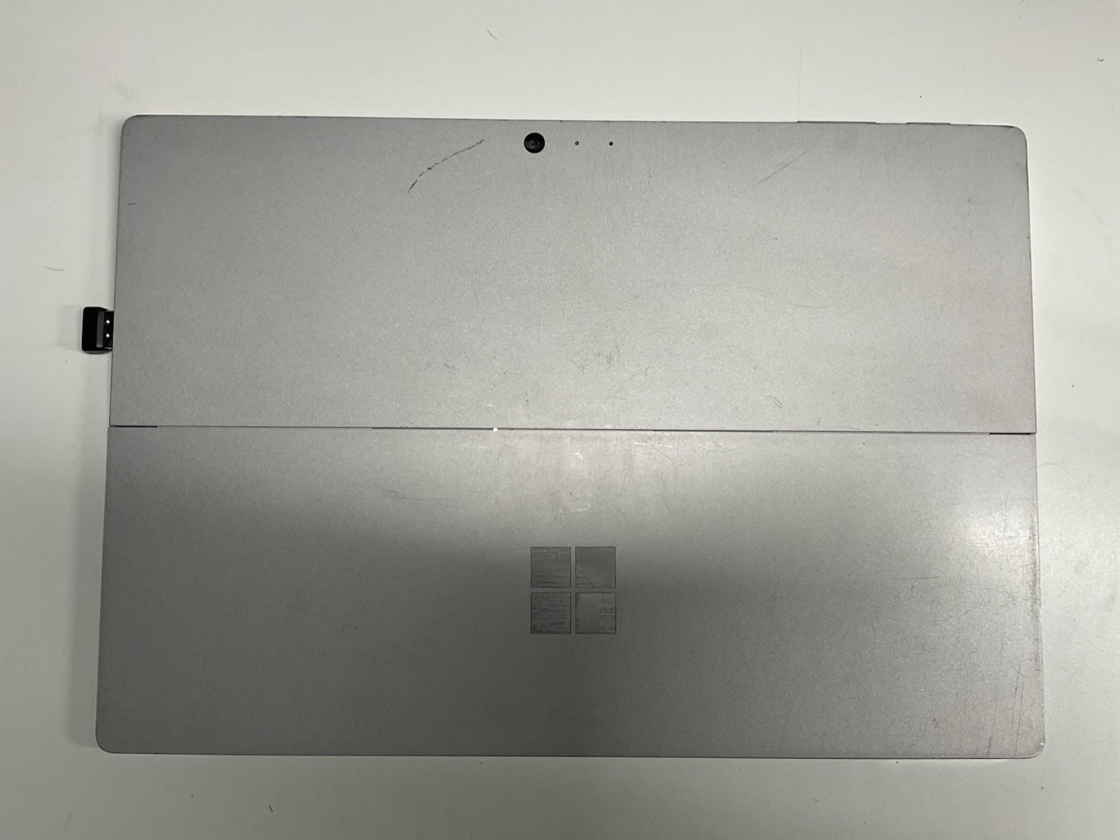 Microsoft Surface Pro 4 1724 12.3” Intel i5-6300U 8GB RAM 256GB SSD WIN11P-READ