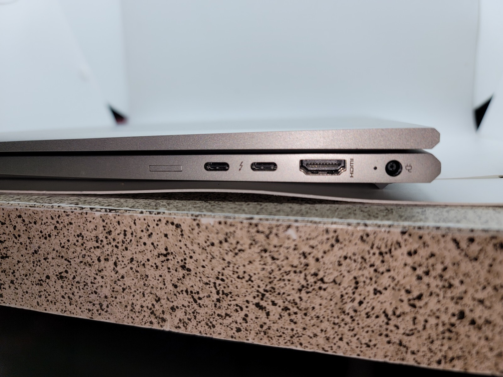 HP ELITEBOOK 840 G8 | i7-1185G7 | 3.00GHz | 8GB RAM | OPEN BIOS | GOOD BATTERY