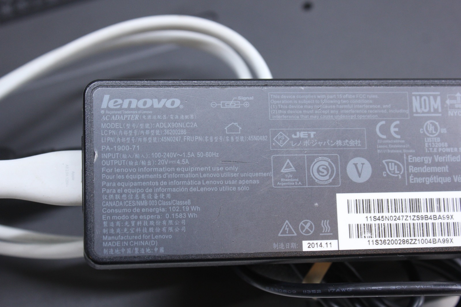 Lenovo IdeaPad FM-V330-14IKB | i5-7200U, 12GB Ram, 256GB NVMe, 500GB HDD Win11H