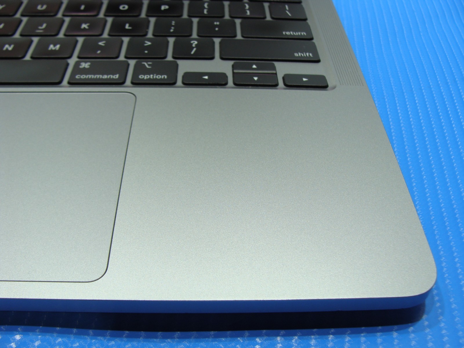 Apple MacBook Pro 13″ (2020) A2251/BTO i7-1068NG7 2.3GHz 16GB 512GB OS Sonoma