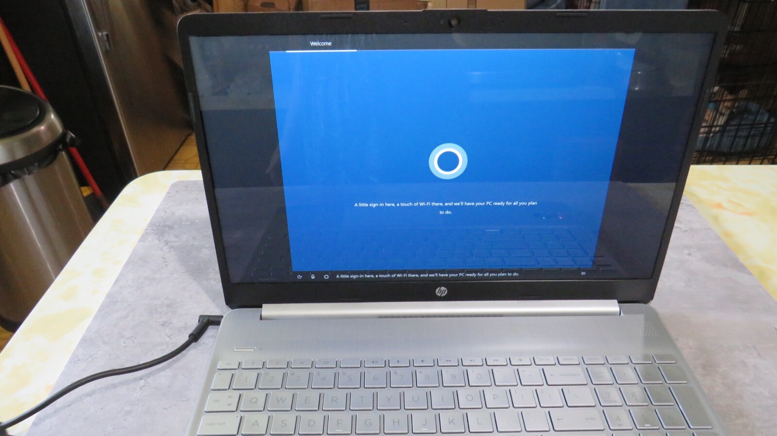 HP 15-ef0022nr 15.6″ (256GB SSD, AMD Ryzen 7 3700U, 2.3 GHz) Needs Battery