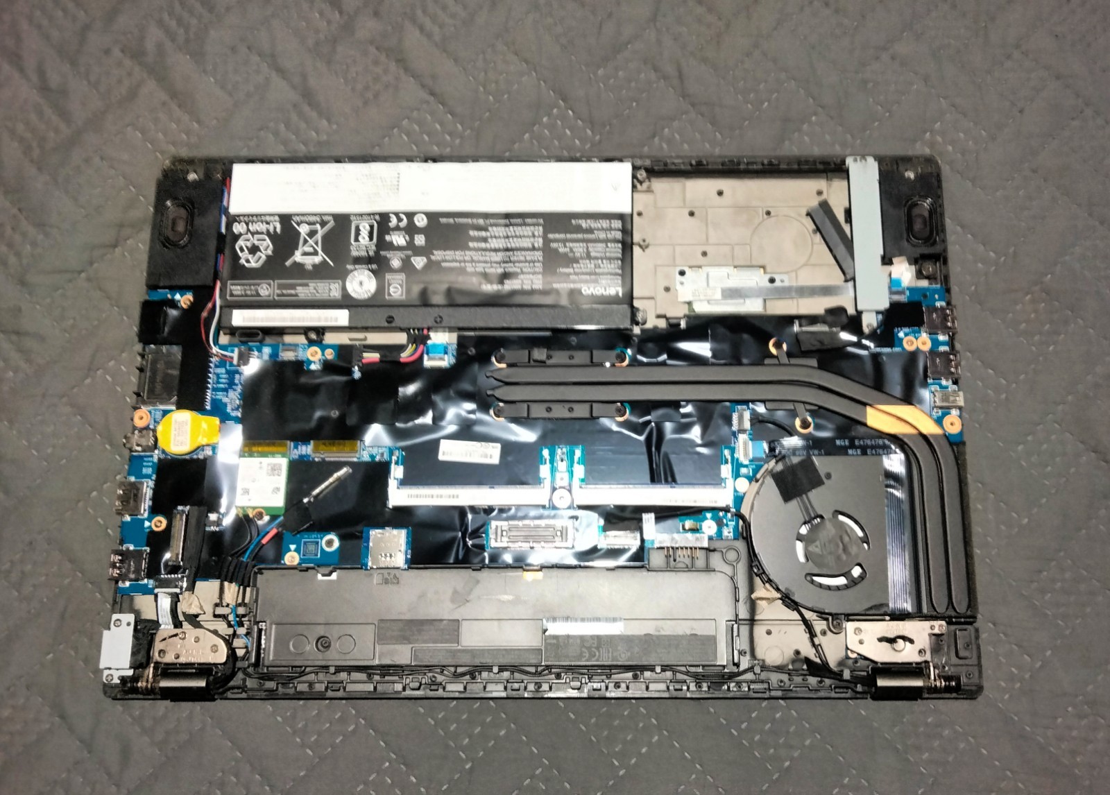 Lenovo ThinkPad P50 15.6″ Intel i7-6820HQ No RAM,HDD,Battery For Parts Repair