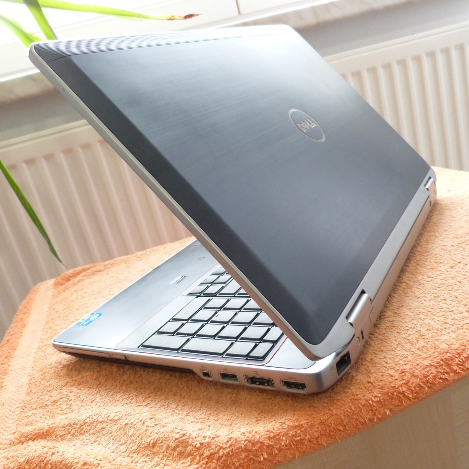XXL LOT with DOCK Dell E6520 METAL Business 15″ HD l Windows 11 SSD TURBO i5