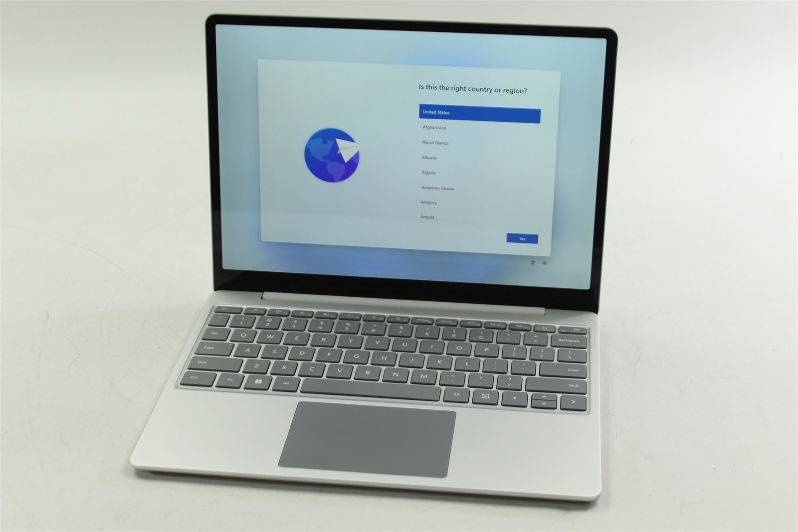 Microsoft Surface Laptop Go 2 2013 12.4″ i5-1135G7 256GB SSD 16GB RAM W11H