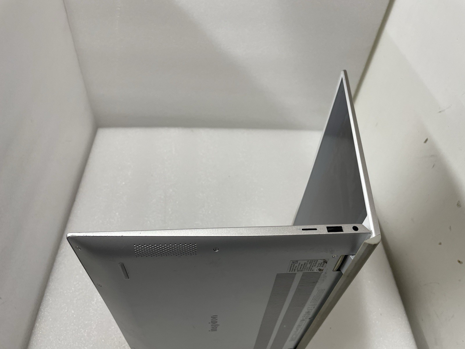 Dell Inspiron 5502 256gb Nvme Win 11 Home i7-1165G7 4 Core 2.80ghz 8gb RAM HDMI