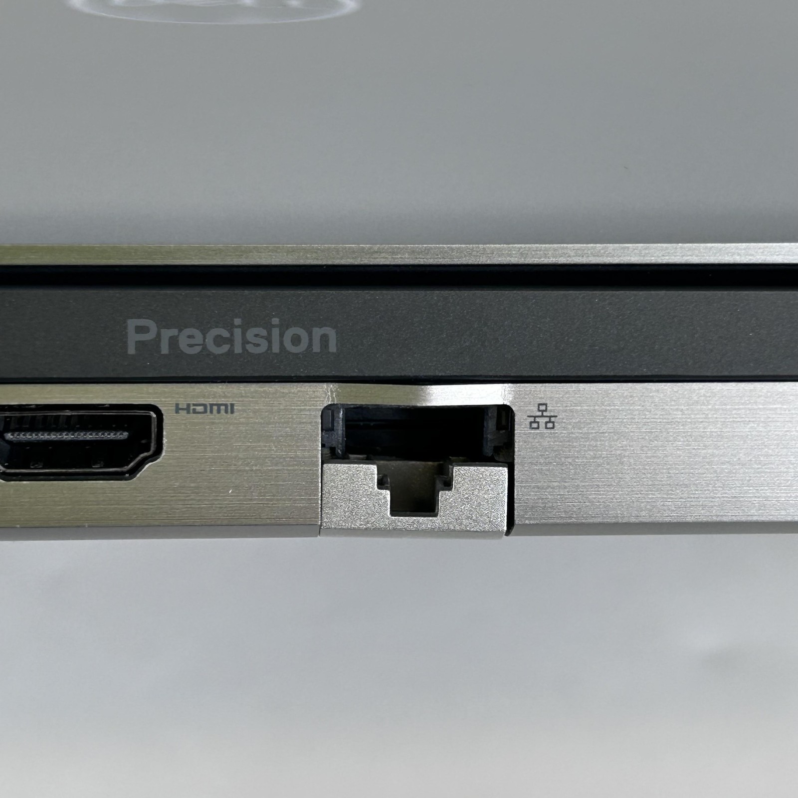 Dell Precision 7750 17 FHD i9-10885H 32GB 512GB SSD Quadro RTX 5000 BENT FRAME