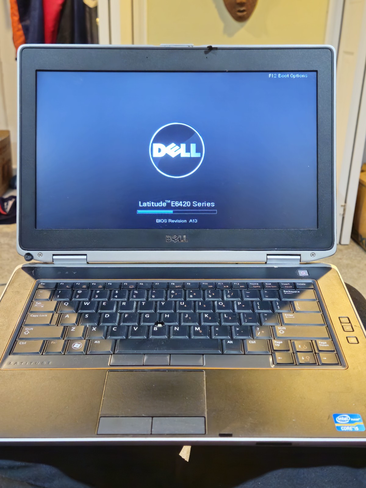 Dell Latitude E6420 Intel Core i5-2520M 2.40GHz, 4GB RAM. No HDD. Boot to BIOS.