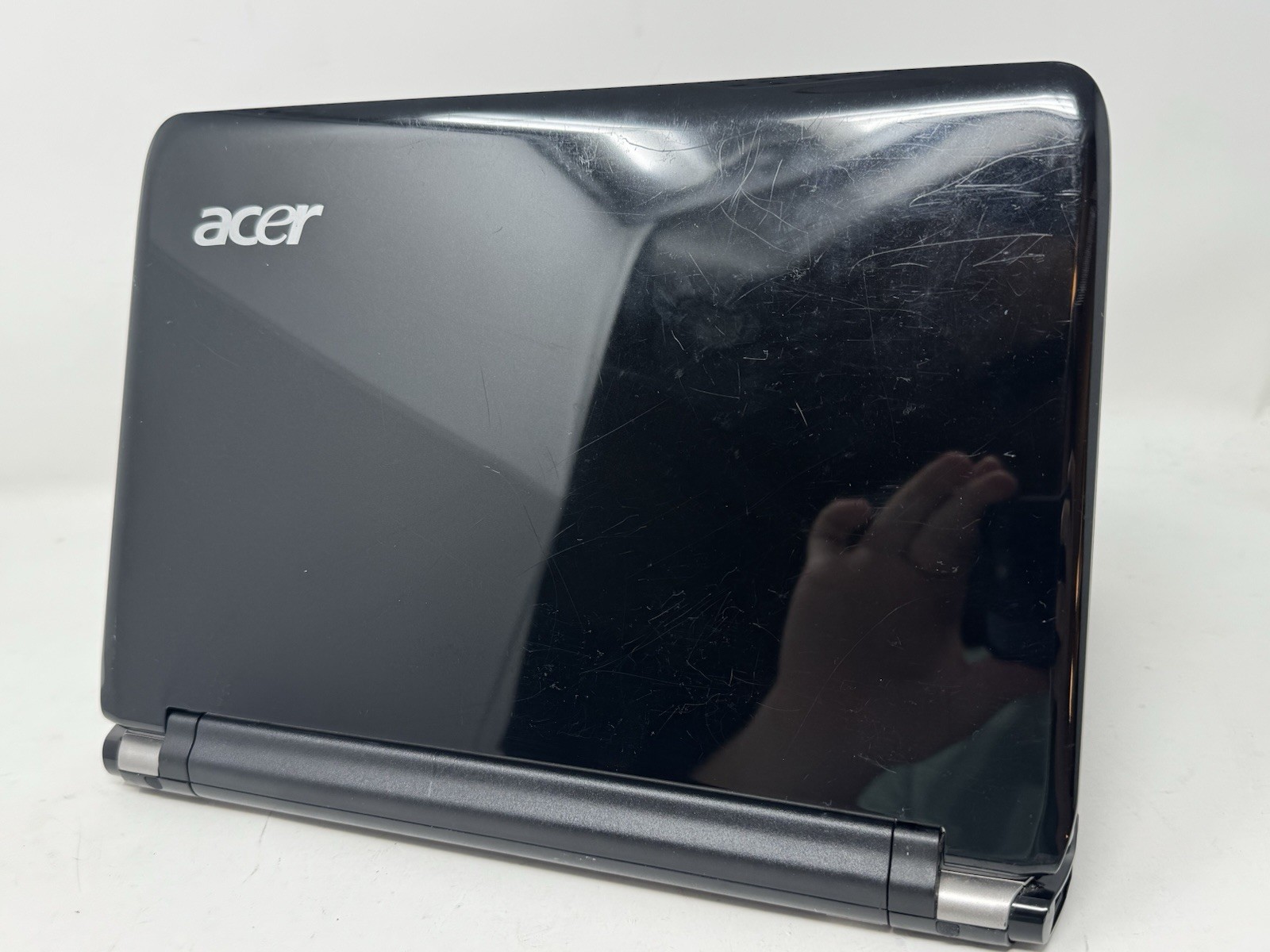 Acer Aspire One Laptop Netbook Computer Black Model ZA3 Windows XP + Charger