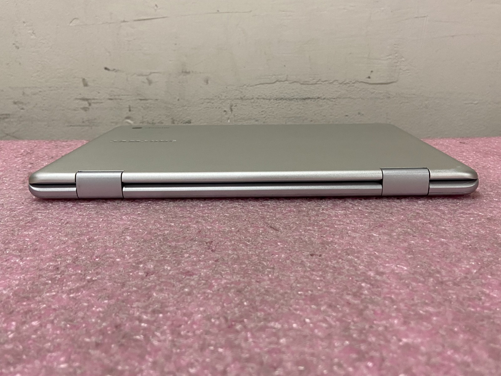 Samsung Chromebook Plus XE520QAB 12.2″ m3-7Y30 4GB RAM 64GB SSD w/PA | LP512