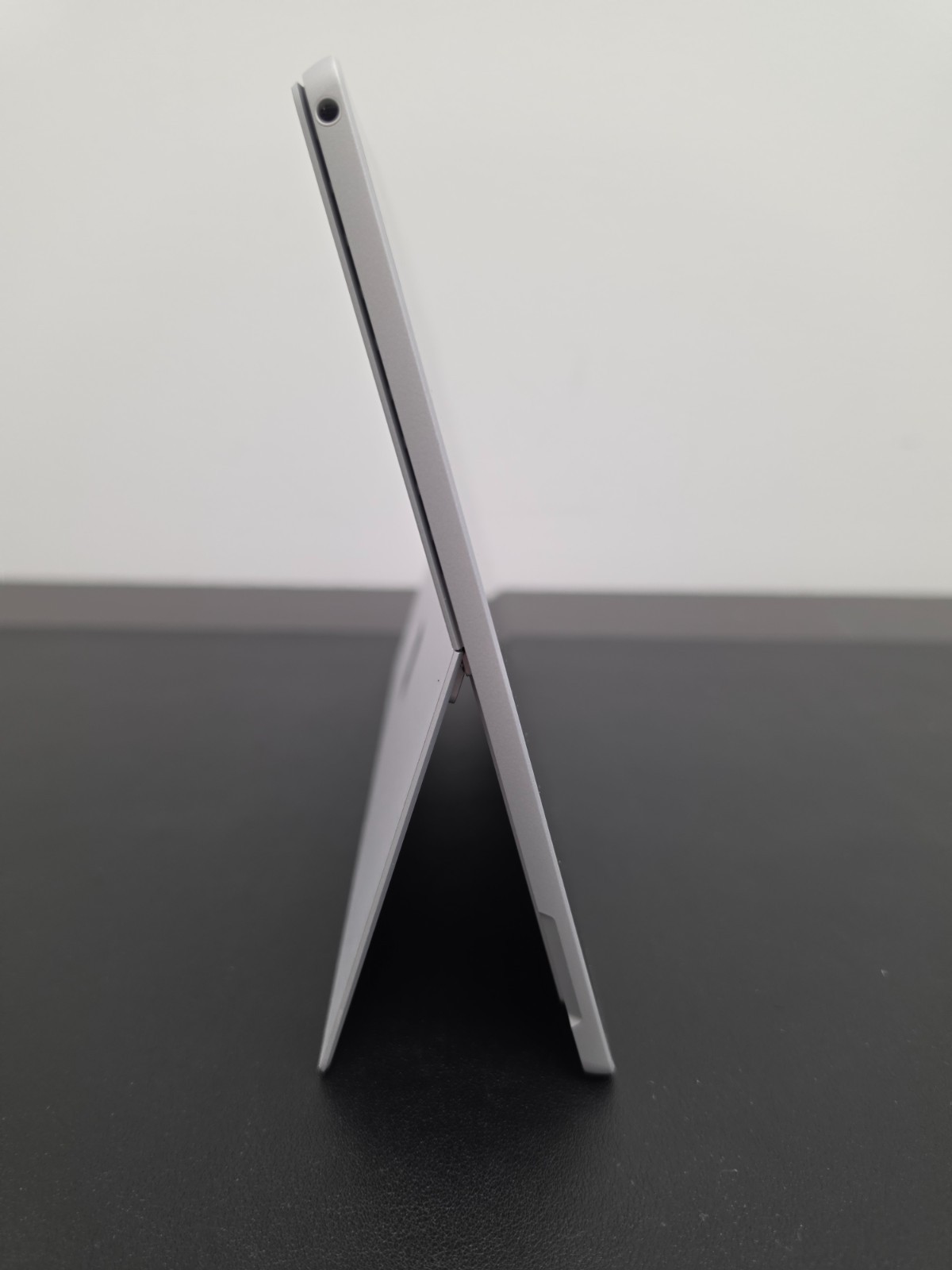 Microsoft Surface Pro 7+ i5-1135G7 16GB Ram 256GB SSD Win 11 Pro