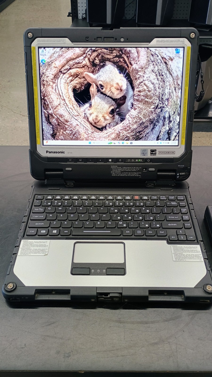 Panasonic Toughbook CF-33 – i5-10310u – 16GB Ram – 512GB SSD – Win 11 Pro -Read