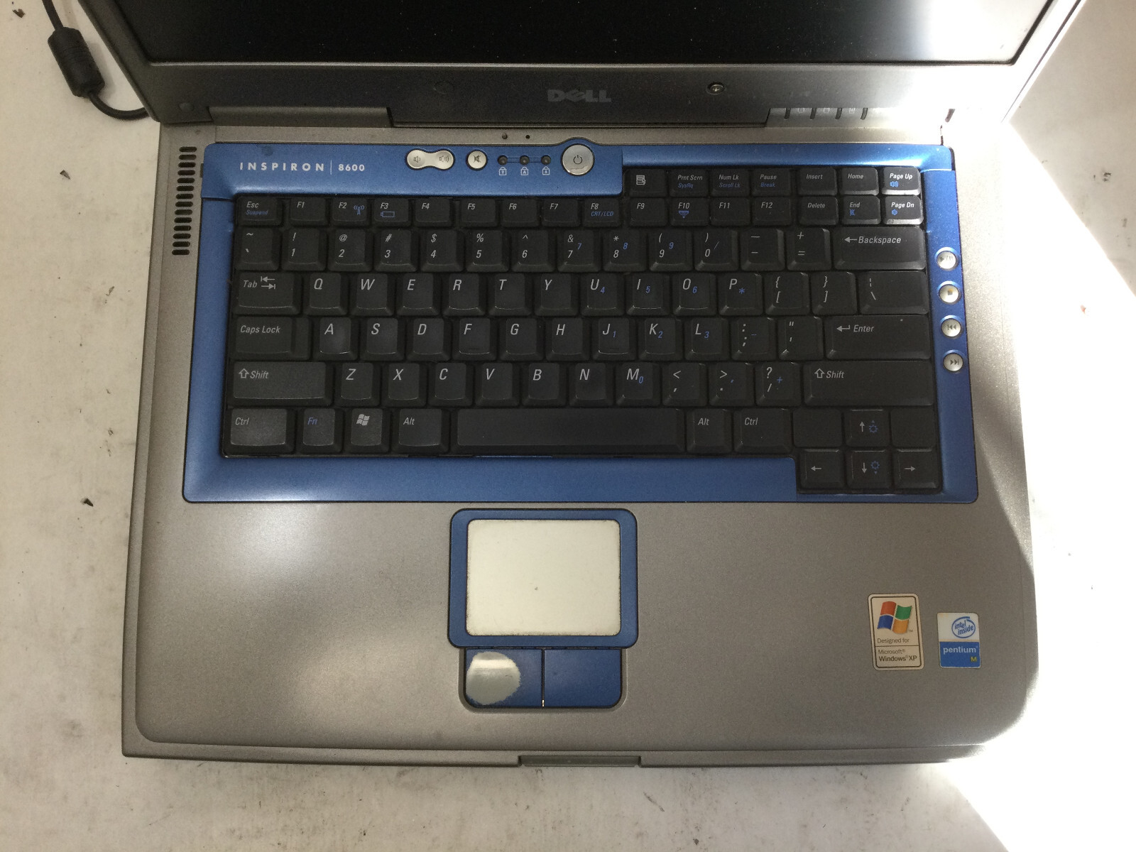 DELL INSPIRON 8600 – FOR PARTS – INTEL PENTIUM M – 128MB RAM – READ DESCRIP – BB