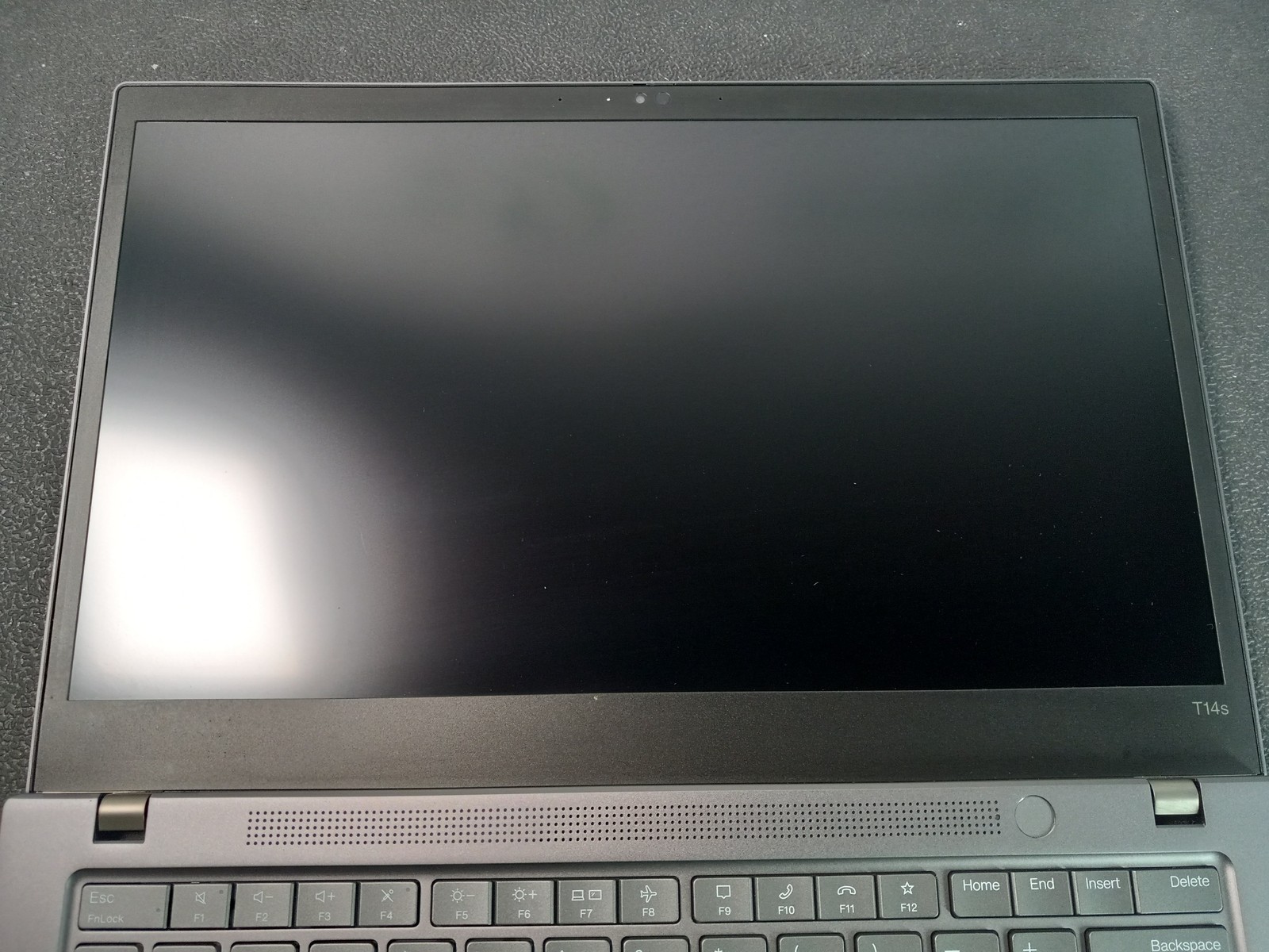 Lenovo ThinkPad T14s Gen 2i 14″ i7-1165G7 16GB 512GB 4K Laptop w Adapter Win11