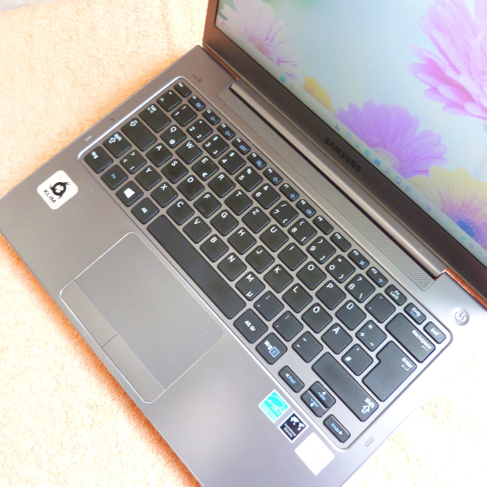 Samsung 530U Business 13″ l METAL ULTRABOOK I 1TB SSD Windows 11 12GB RAM