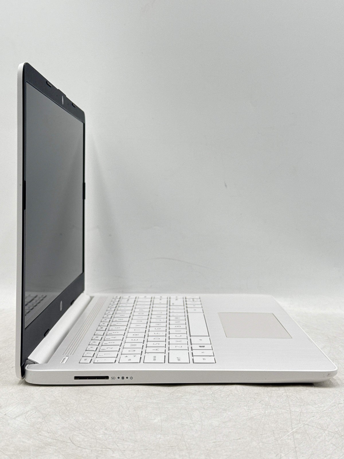 HP Laptop 14-DQ0002DX 14″ White – No Power