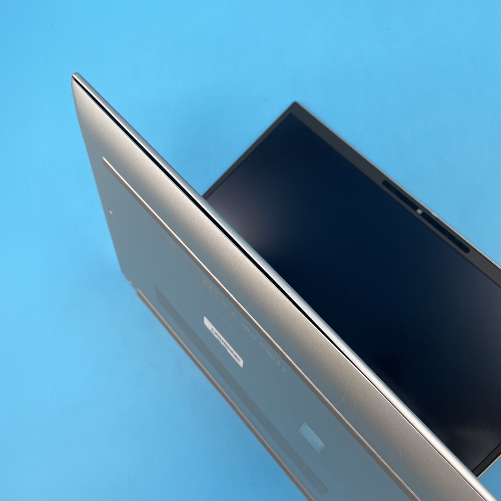 HP EliteBook 840 G11 | Ultra 5 135U | 32GB RAM | 512GB SSD | NO OS | 88% BATTERY