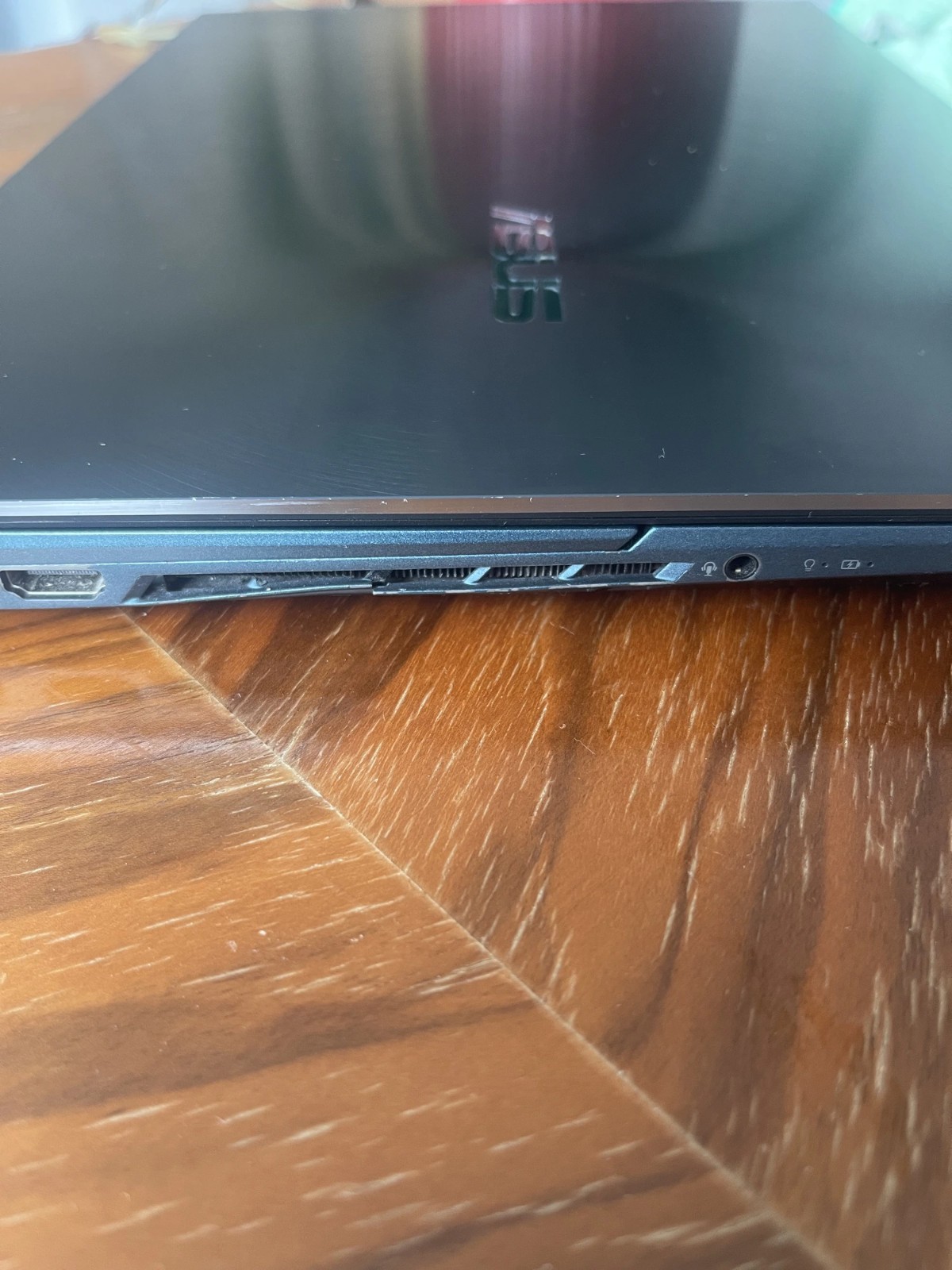 ASUS ZenBook Pro Duo 15 OLED | i9-10980HK | 32GB RAM | NVIDIA RTX 3070 |